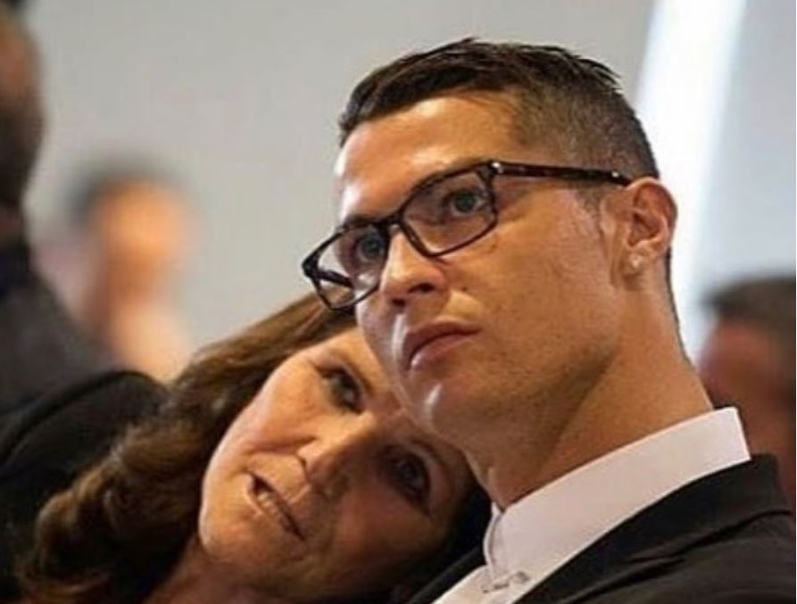 Mãe de Cristiano Ronaldo revela o que o filho lhe disse após a derrota