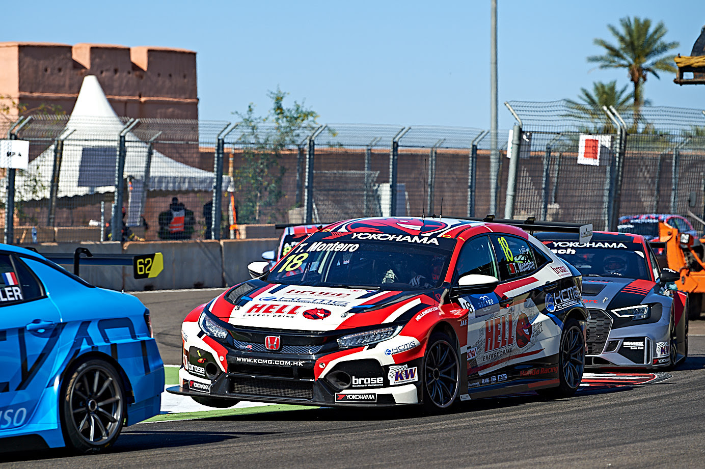 Tiago Monteiro vai lutar pelo título  no Circuito de Hungaroring