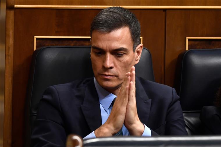Pedro Sánchez espera maioria forte que permita um Executivo estável