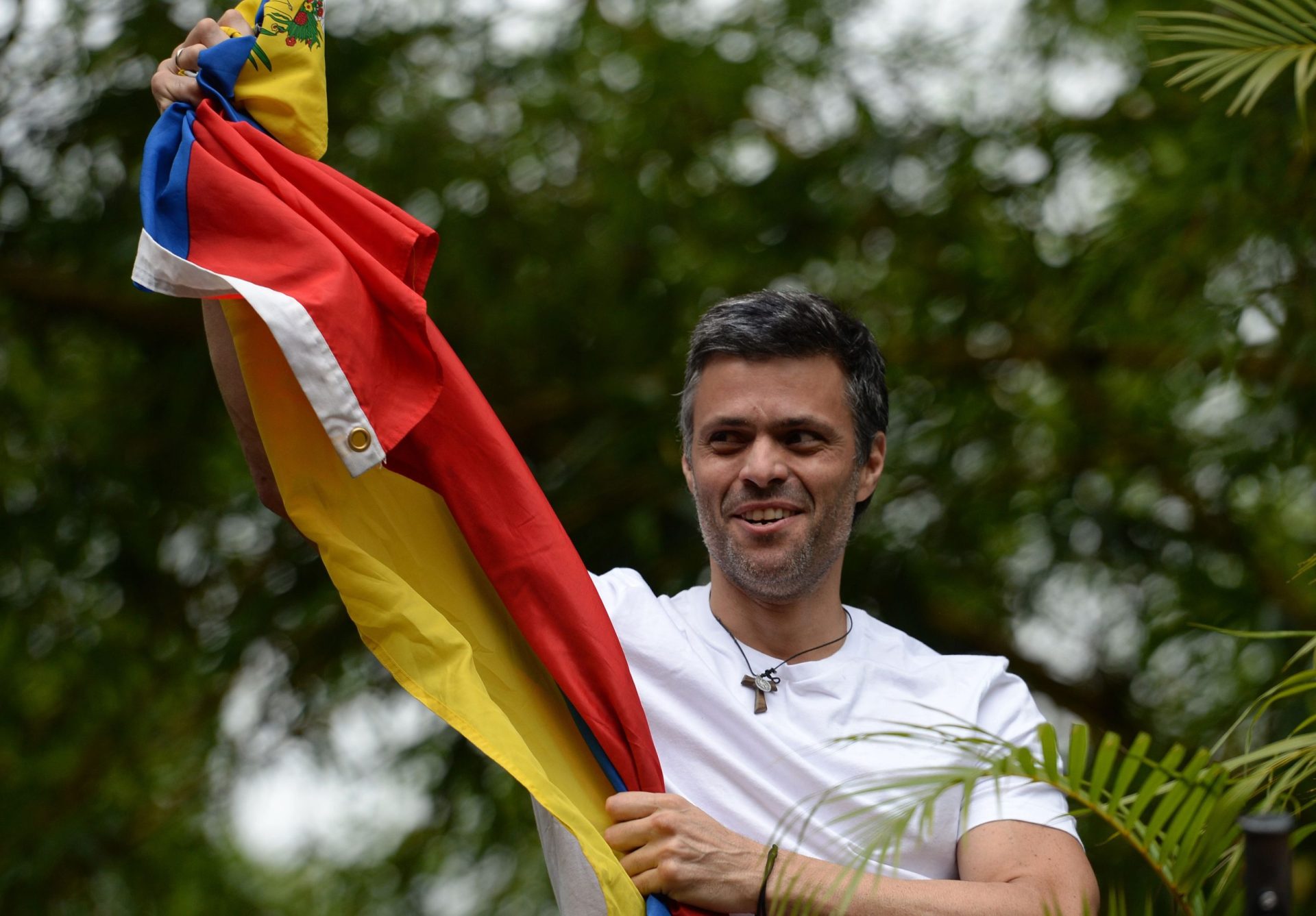 Leopoldo López refugia-se na embaixada do Chile