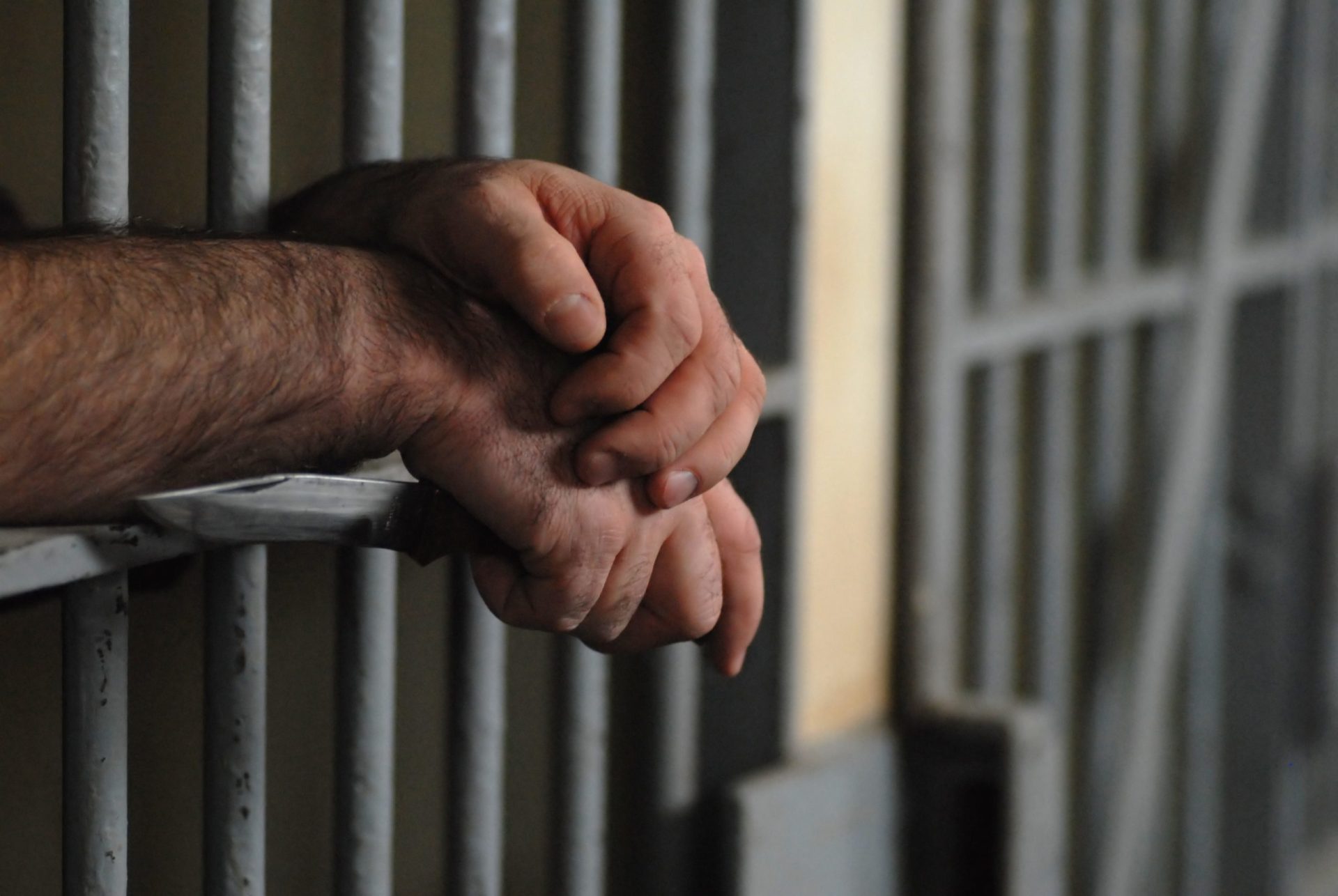 Psicóloga suspensa por ter relações sexuais com recluso