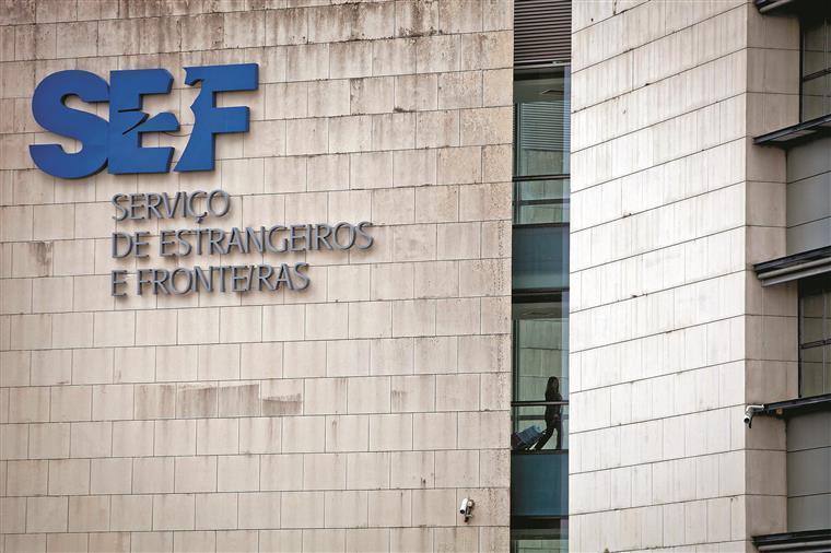 ‘Facilitador’ terá comprado funcionários do SEF com bilhetes para o Benfica e almoços