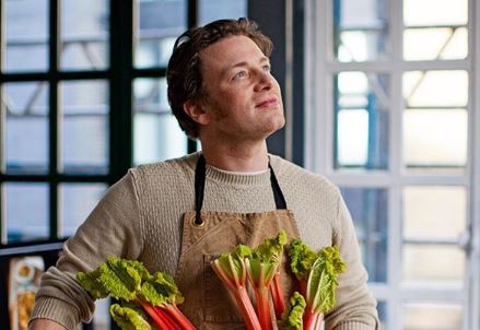 Império da restauração de Jamie Oliver declara insolvência no Reino Unido