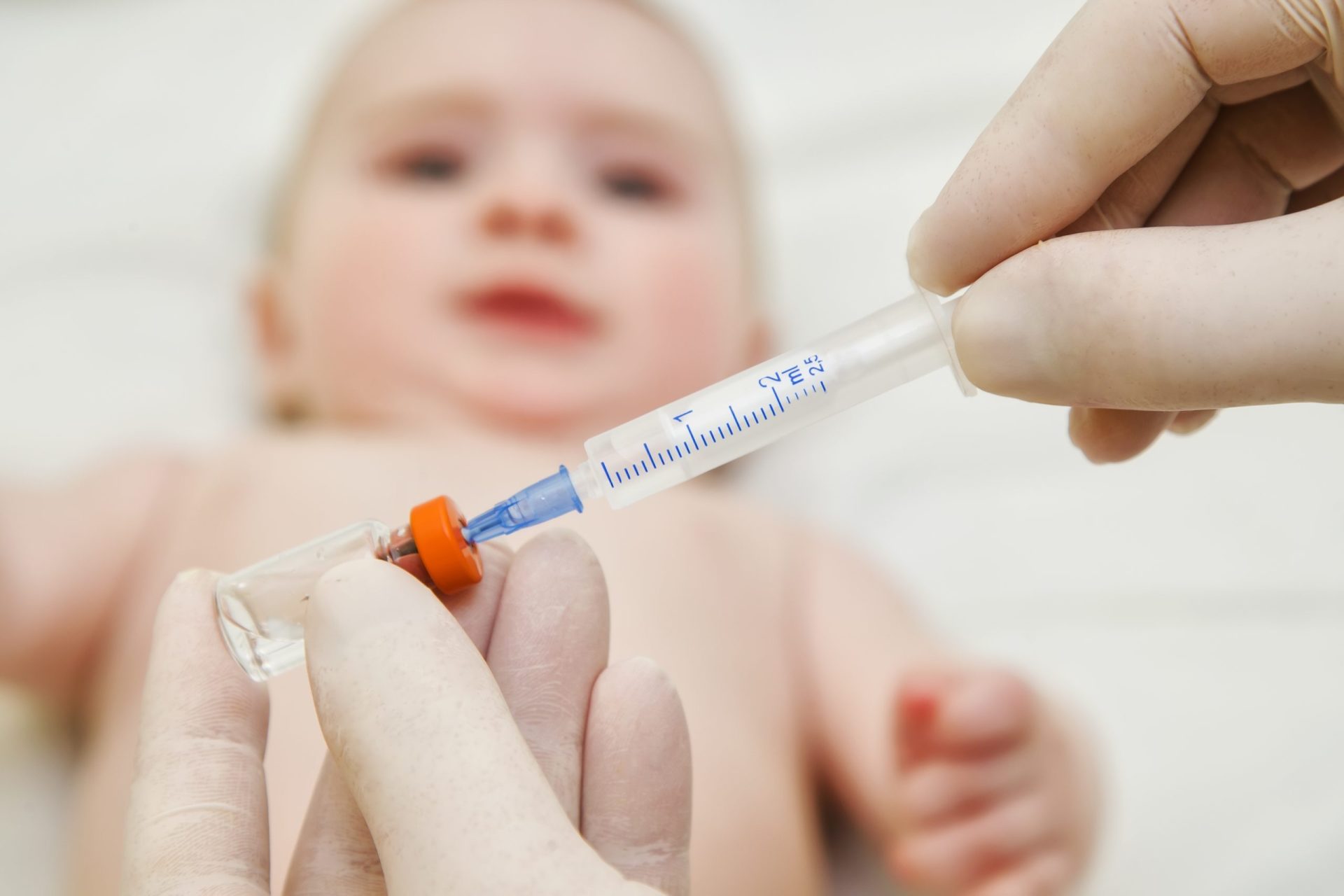 Não vacinar os filhos pode vir a custar 2.500 euros aos pais alemães