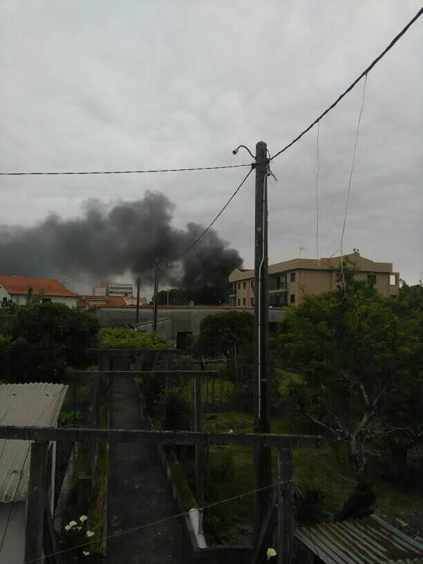 Incêndio deflagra em fábrica têxtil em Ovar