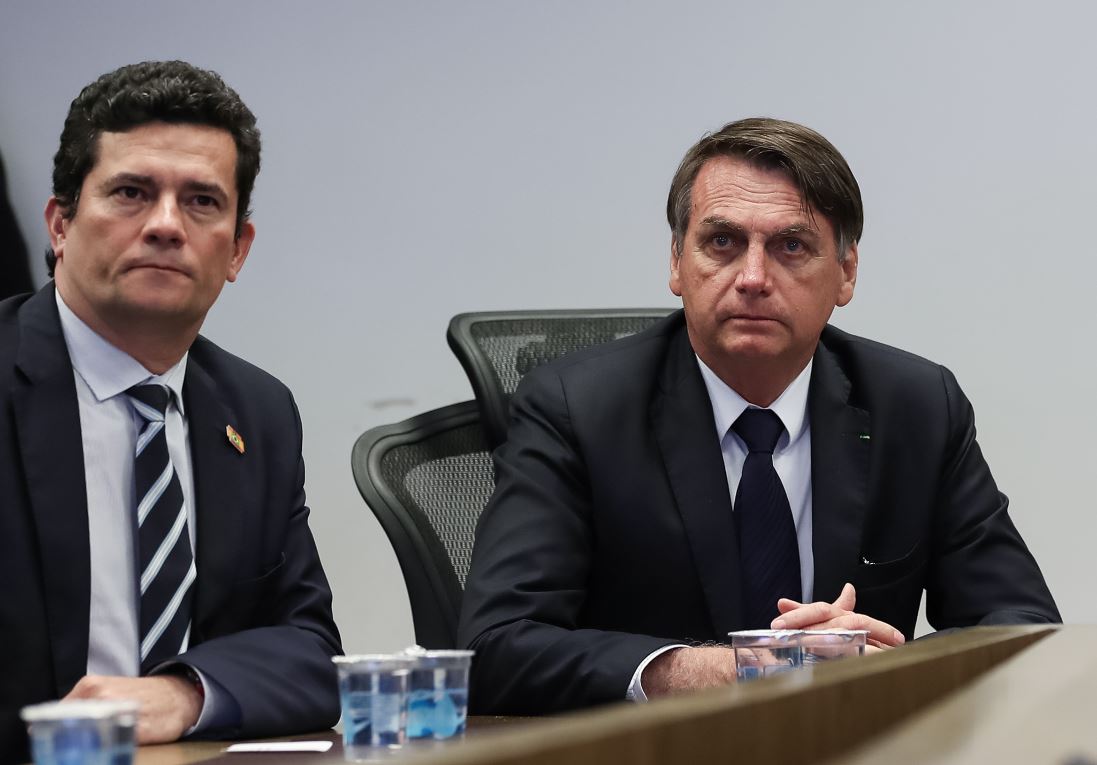 Bolsonaro afasta suspeitas de Moro