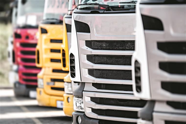 Sindicatos dos camionistas e associação empresarial voltam às negociações