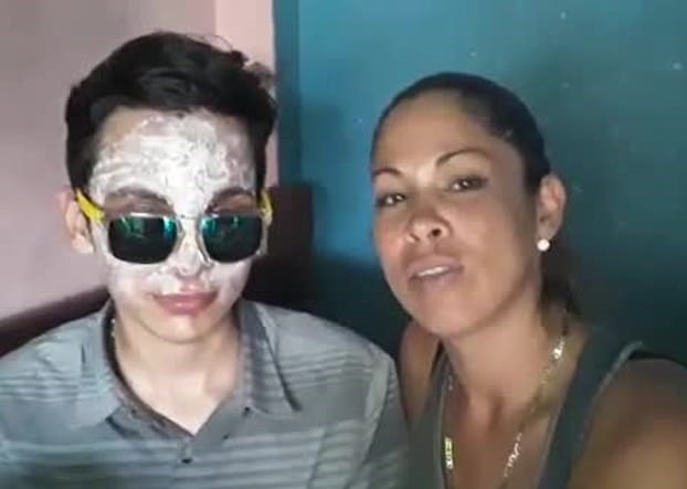 “Queria chorar mas já não posso” diz rapaz que perdeu os olhos durante um protesto na Venezuela