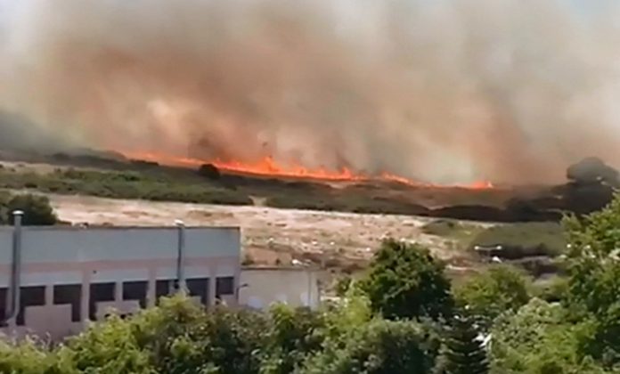Incêndio perto do Hospital Amadora-Sintra