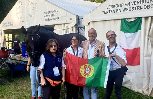Manuel Luís Goucha passa fim de semana na Holanda para assistir a provas de equitação