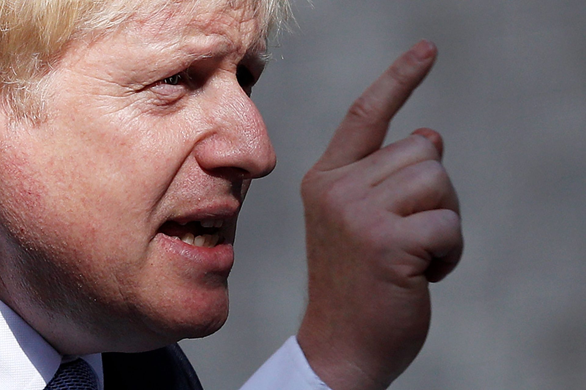 Boris Johnson confirma suspensão do Parlamento britânico