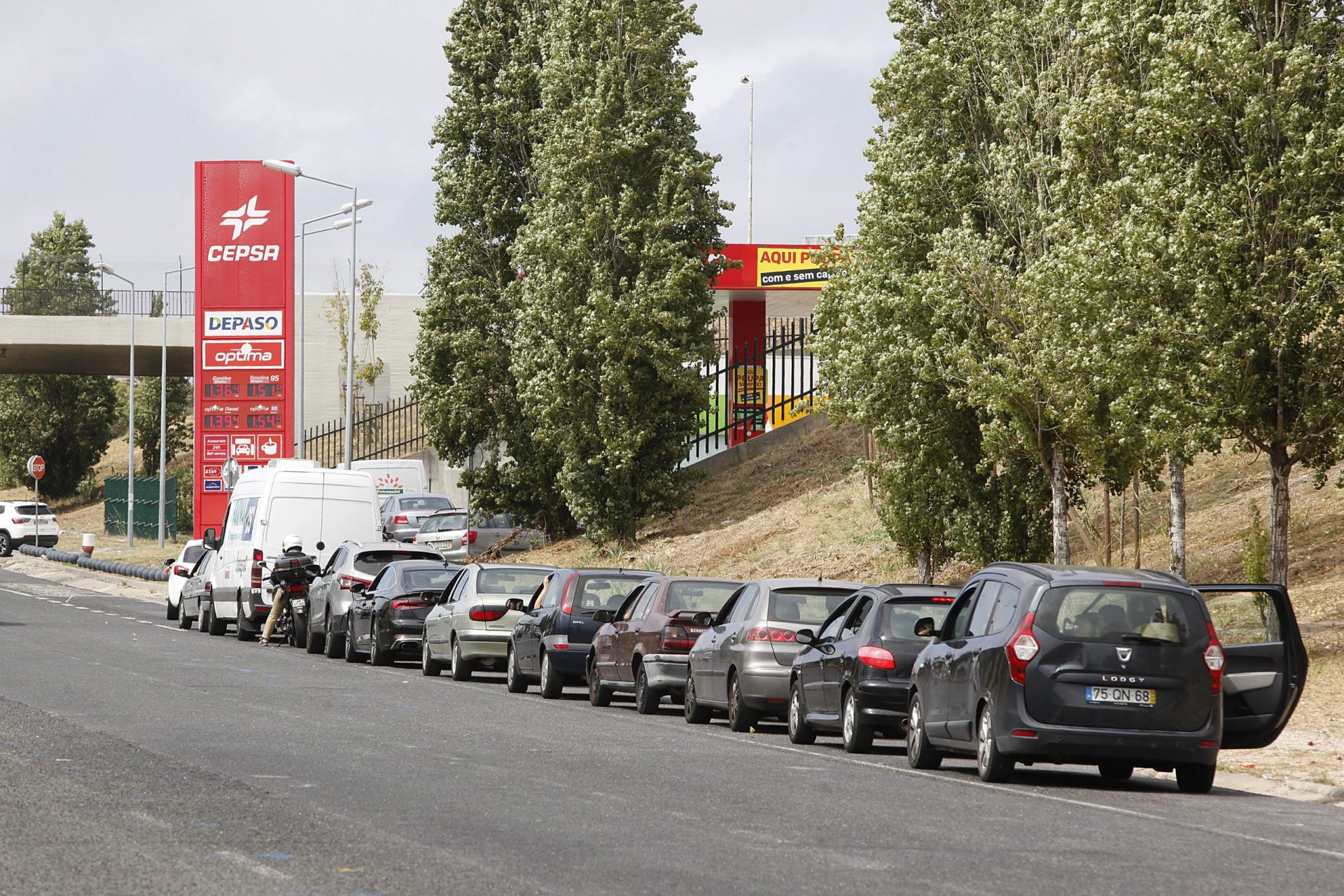 Greve está agendada para segunda-feira mas já há corrida às bombas de gasolina em Lisboa | Fotogaleria