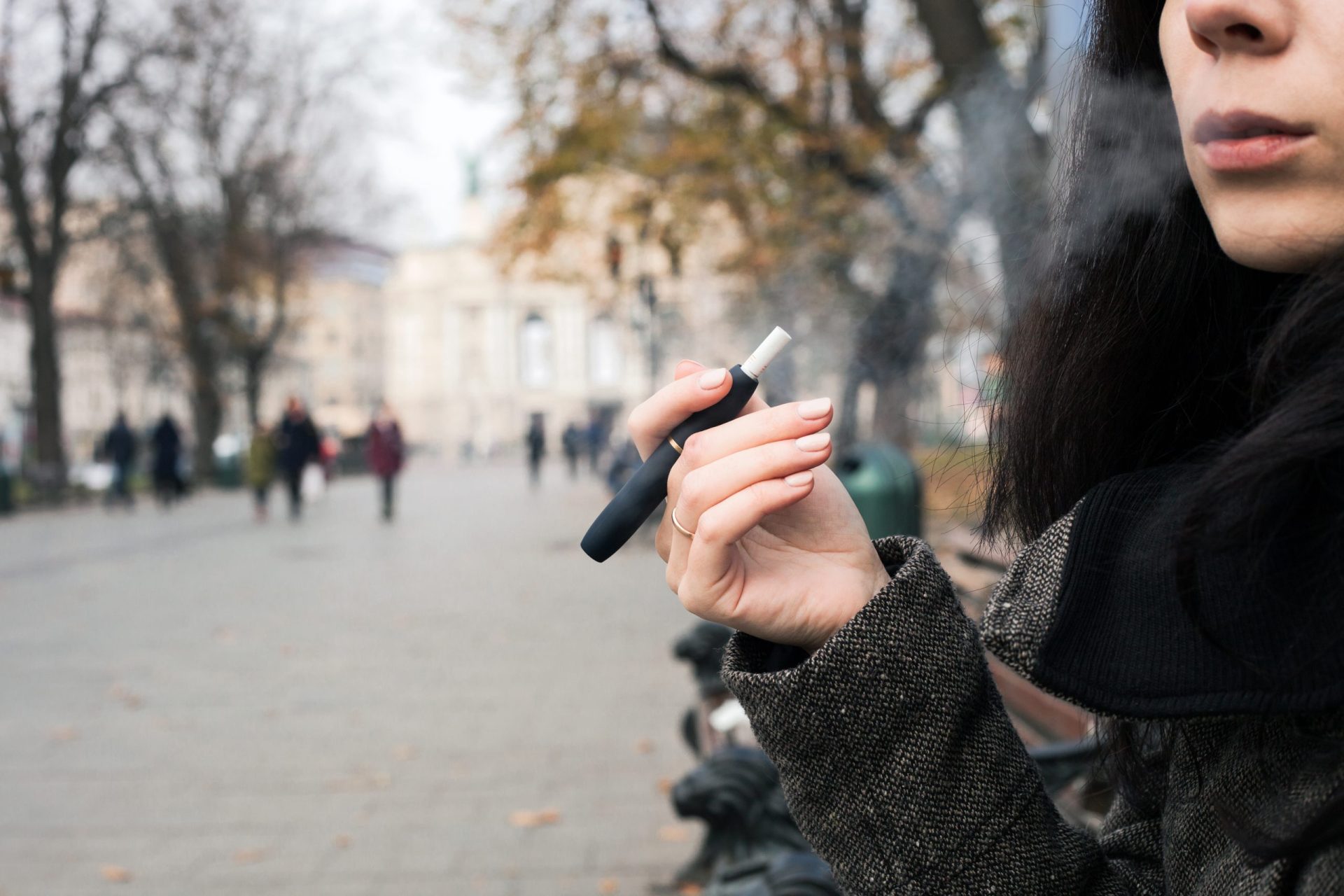Médicos aconselhados a denunciar casos suspeitos de doença ligados aos cigarros eletrónicos em Portugal