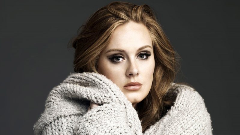 Adele compra mansão de luxo em frente à casa do ex-marido