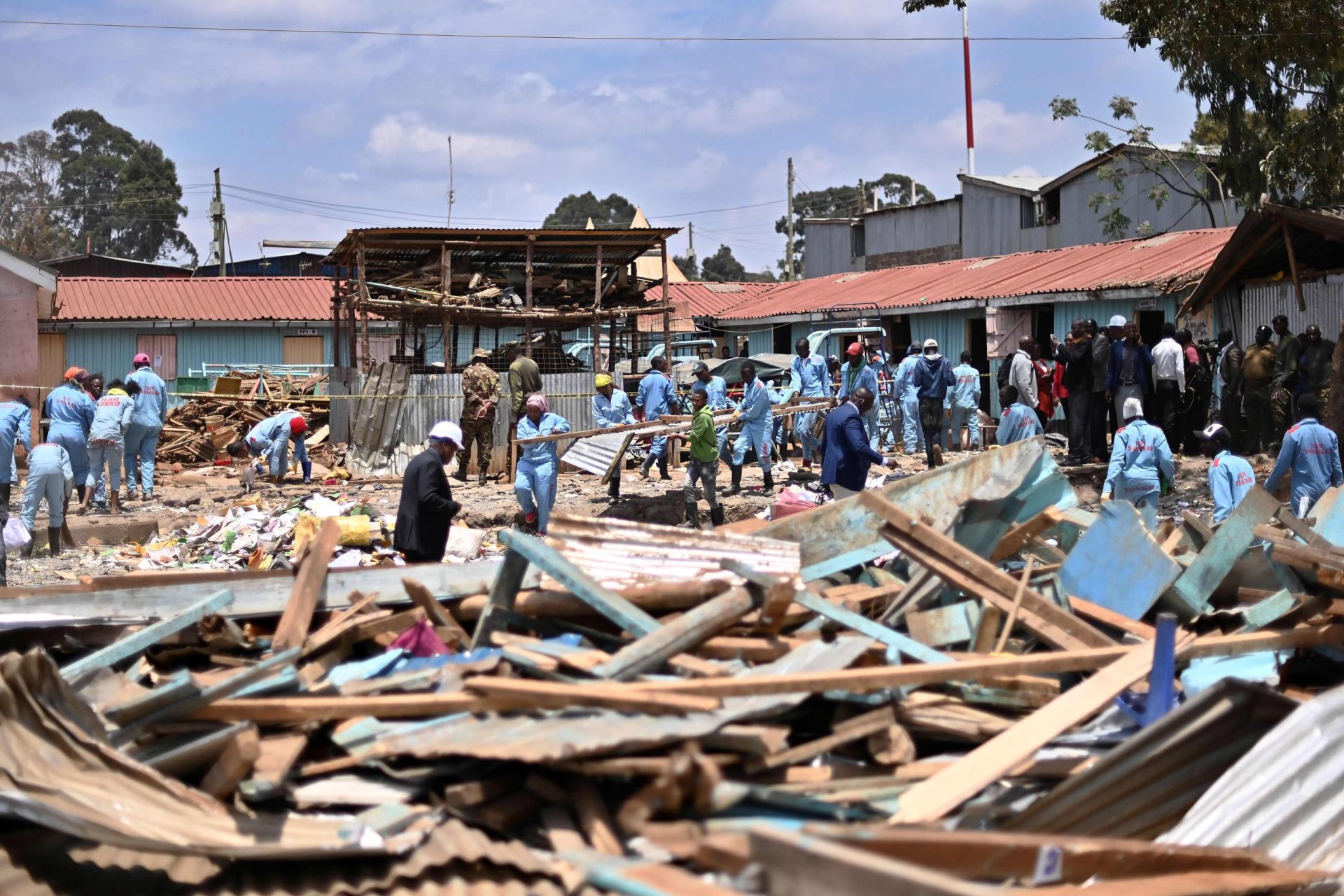 Pelo menos sete crianças morreram e 57 ficaram feridas após colapso de escola no Quénia