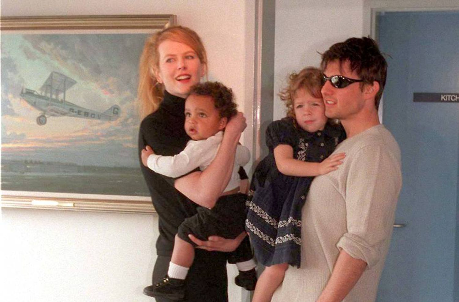 Nicole Kidman admite estar afastada dos filhos que adotou com Tom Cruise