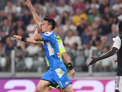 Lozano revela gesto de Ronaldo durante jogo frente ao Nápoles: “Foi algo muito bonito”
