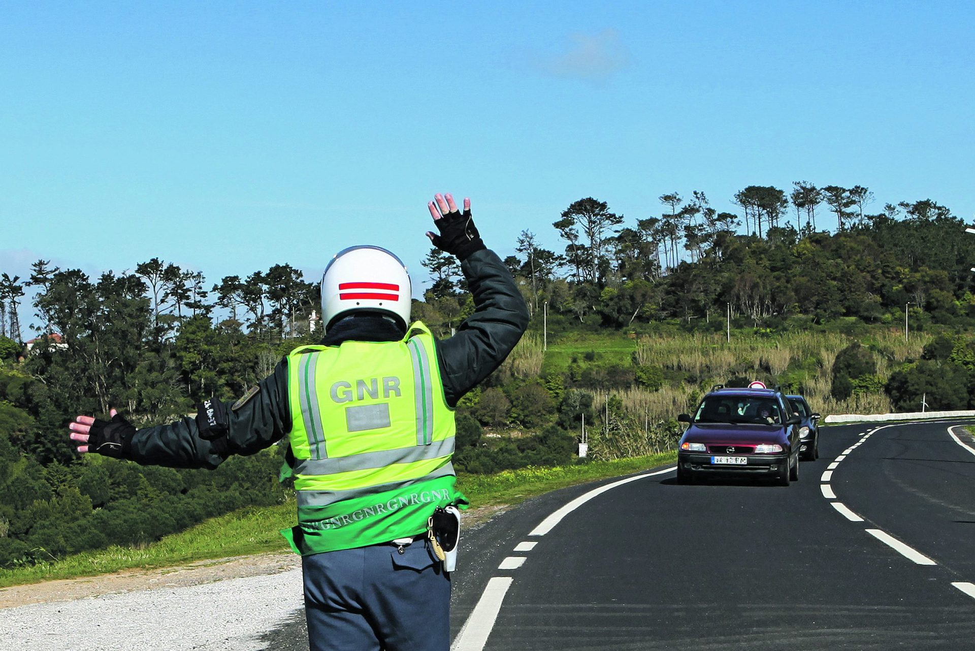 Campanha de segurança rodoviária deteta quase 30 mil infrações numa semana 