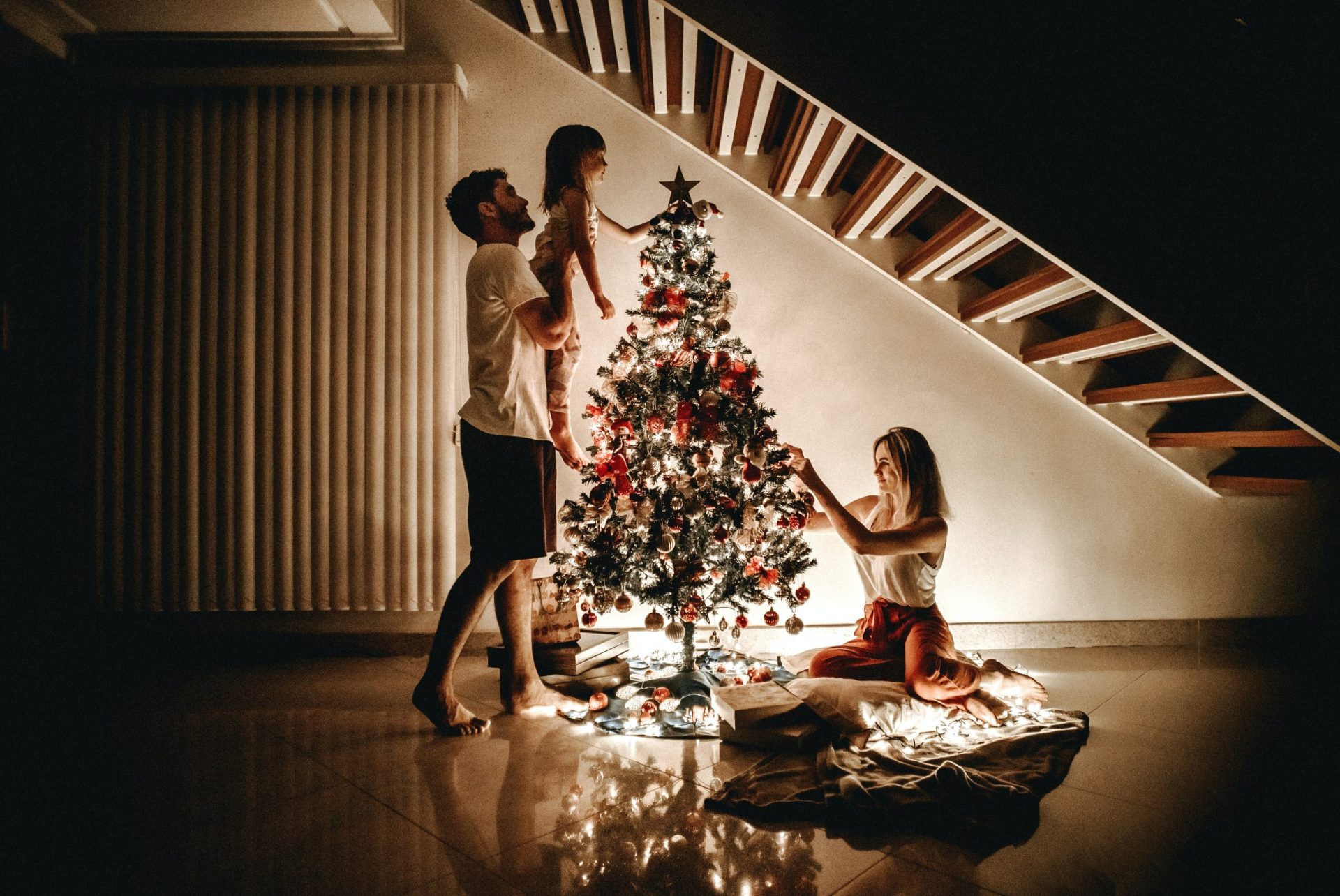 Dicas para organizar as festas de Natal e Ano Novo – e perceber quantas pessoas pode receber em casa