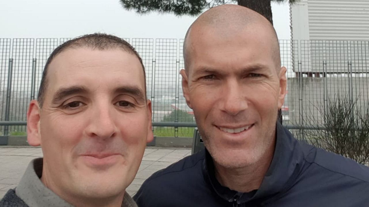 Zidane escapa sem ferimentos de um acidente de carro… mas não sem uma selfie