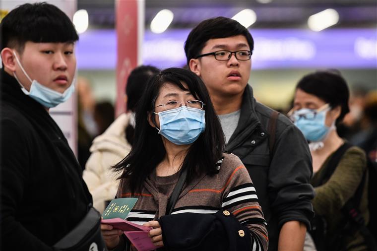 Número de mortos devido ao novo coronavírus sobe para 1.750 na China continental