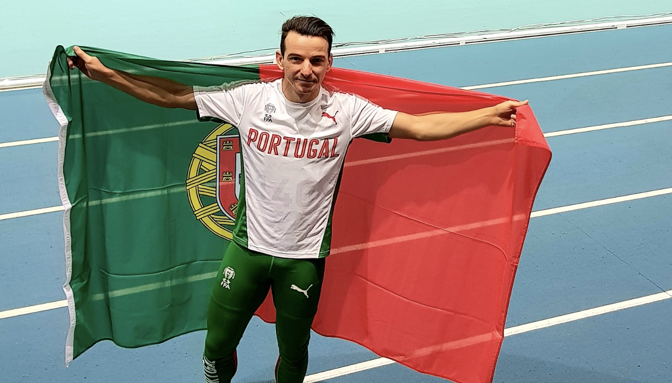 Atleta português é campeão do mundo de triplo salto em atletismo adaptado
