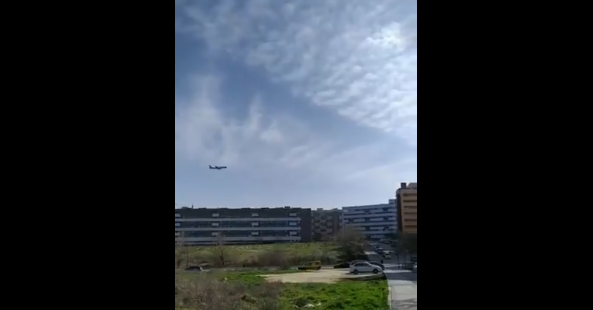Avião que sobrevoou Madrid durante cinco horas aterrou com êxito