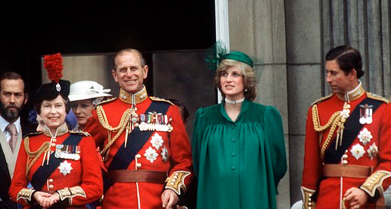 Meghan despede-se da família real com homenagem a princesa Diana