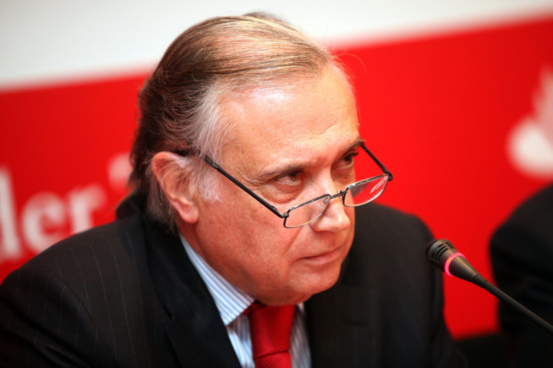 Morreu Vieira Monteiro, presidente do Santander Totta, devido à covid-19