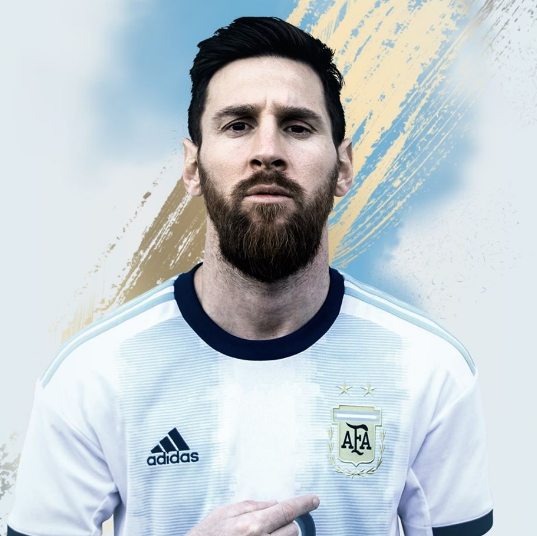 Lionel Messi aceita desafio do papel higiénico e convoca colegas