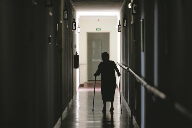 Lar em Vila Real tem 88 infetados, 68 são idosos