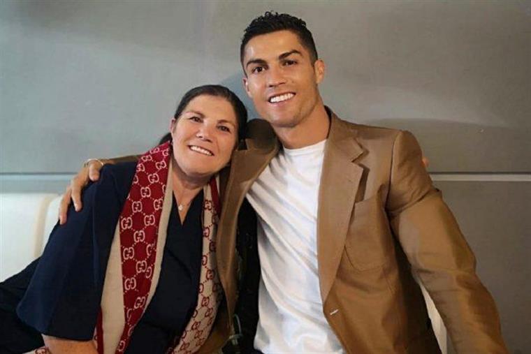 Mãe de Cristiano Ronaldo está estável e consciente após AVC