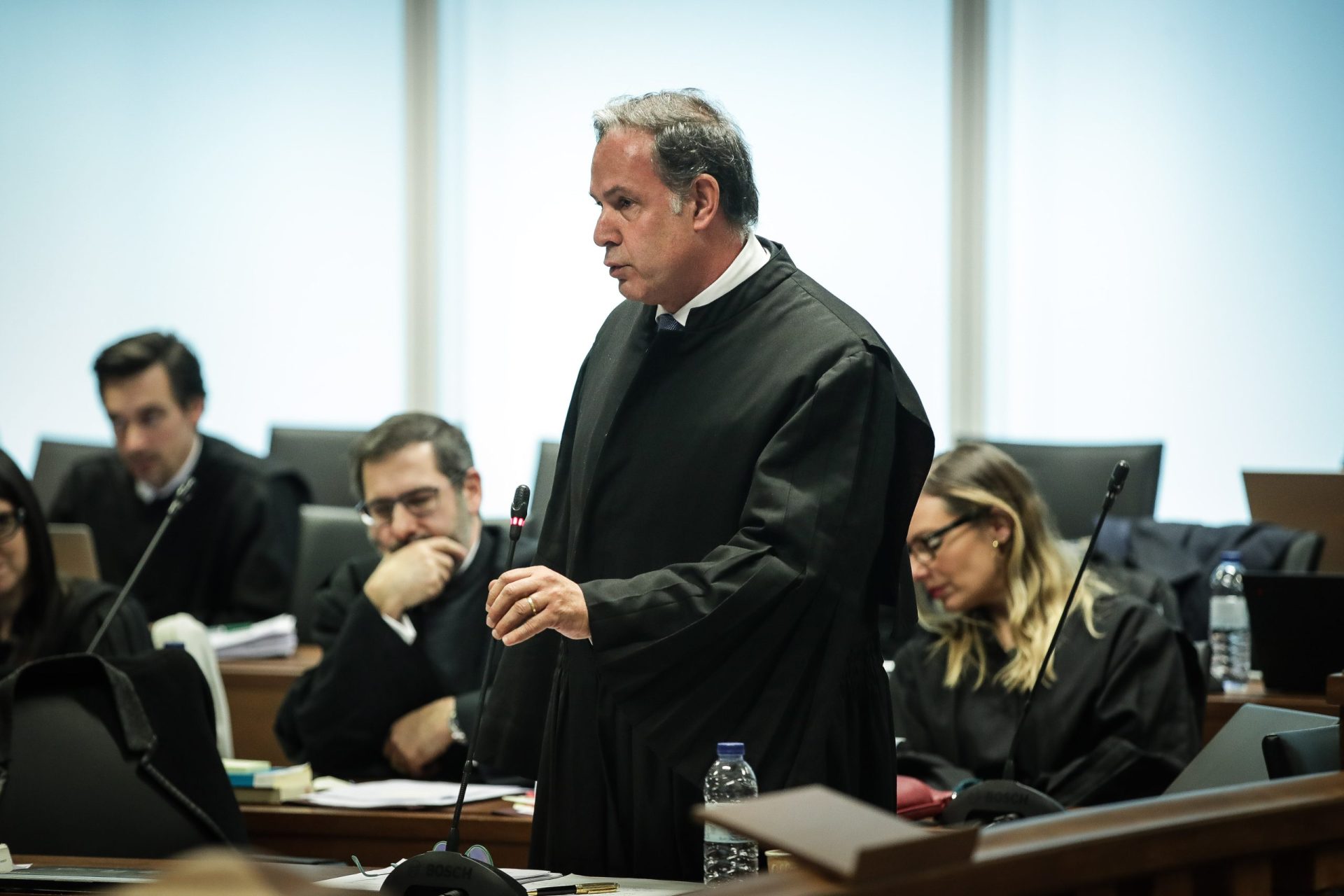 Advogado de Armando Vara insiste na tese de “batota” na distribuição do inquérito