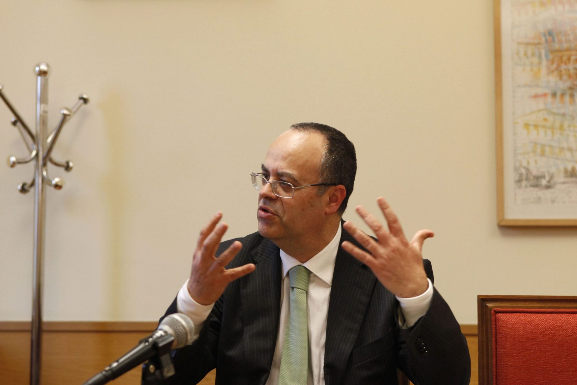 Vitalino Canas mantém tabu sobre Constitucional