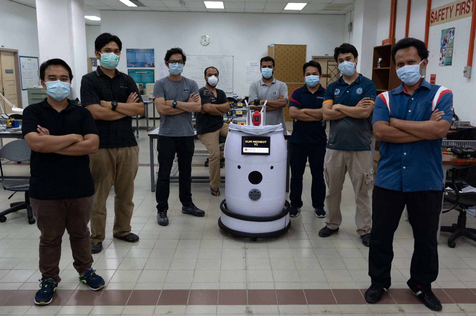 Medibot. O robot que vai ajudar os profissionais de saúde a cumprir o distanciamento social na Malásia