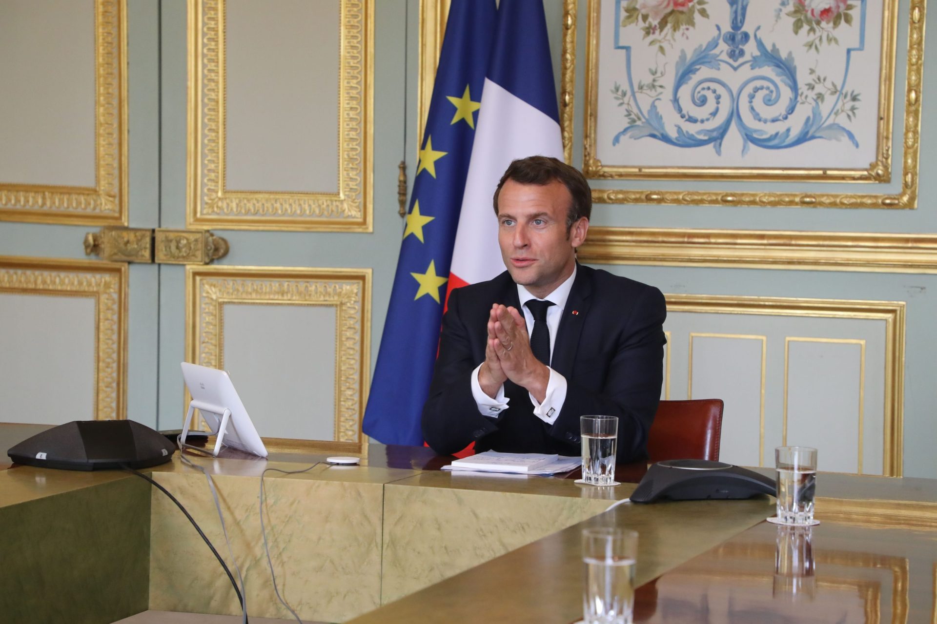 Emmanuel Macron prolonga confinamento até 11 de maio