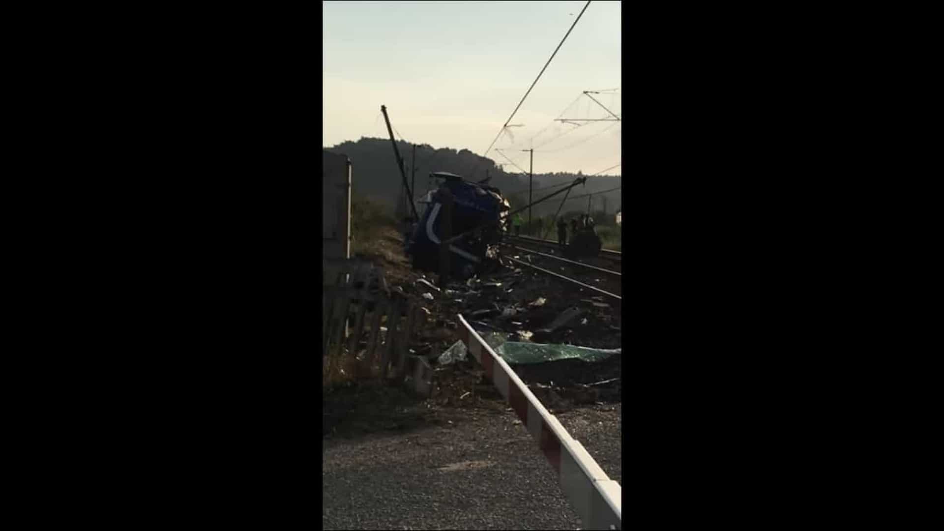 Morreu motorista de camião que colidiu com comboio na Linha do Norte