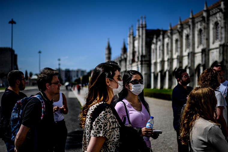Portugueses saíram mais de casa durante o segundo período do estado de emergência