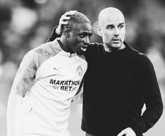 Mendy deixa mensagem a Guardiola: “Sempre me trataste como um filho”