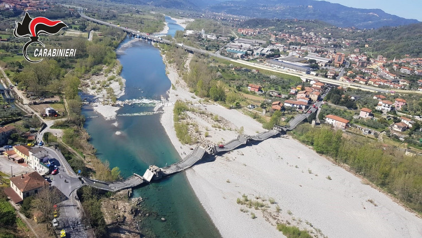 Ponte colapsou no norte de Itália