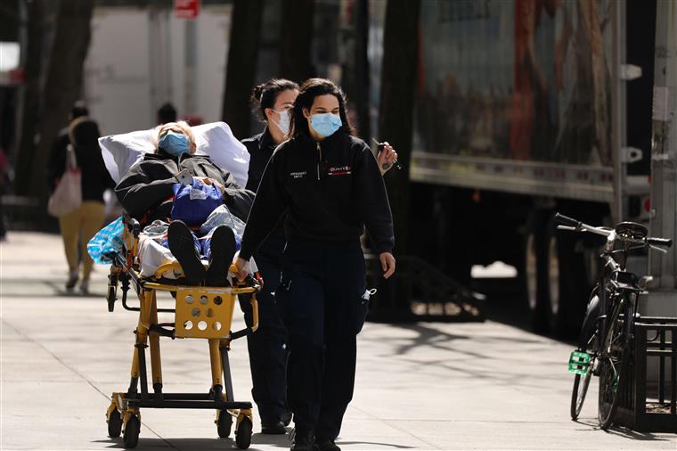 Nova Iorque regista 799 mortes nas últimas 24 horas devido ao novo coronavírus