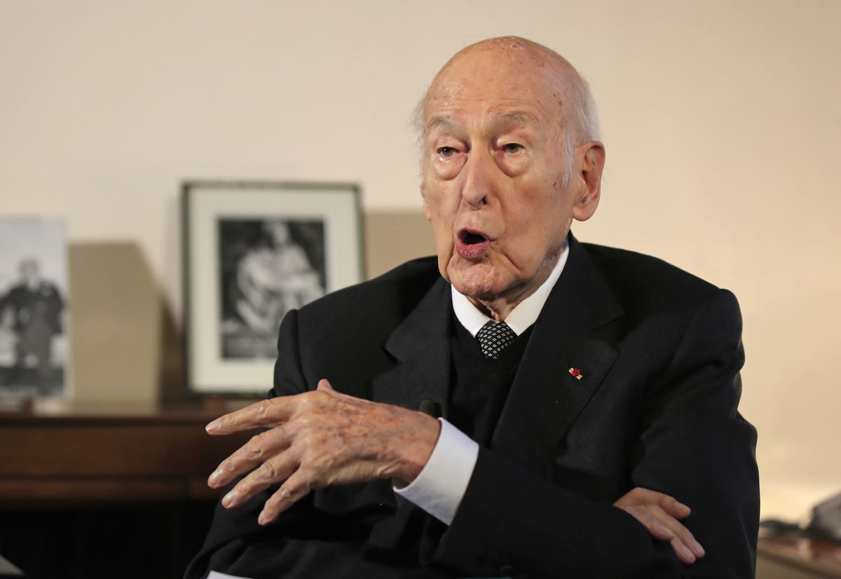 Valéry Giscard d’Estaing, antigo presidente francês, acusado de assédio sexual