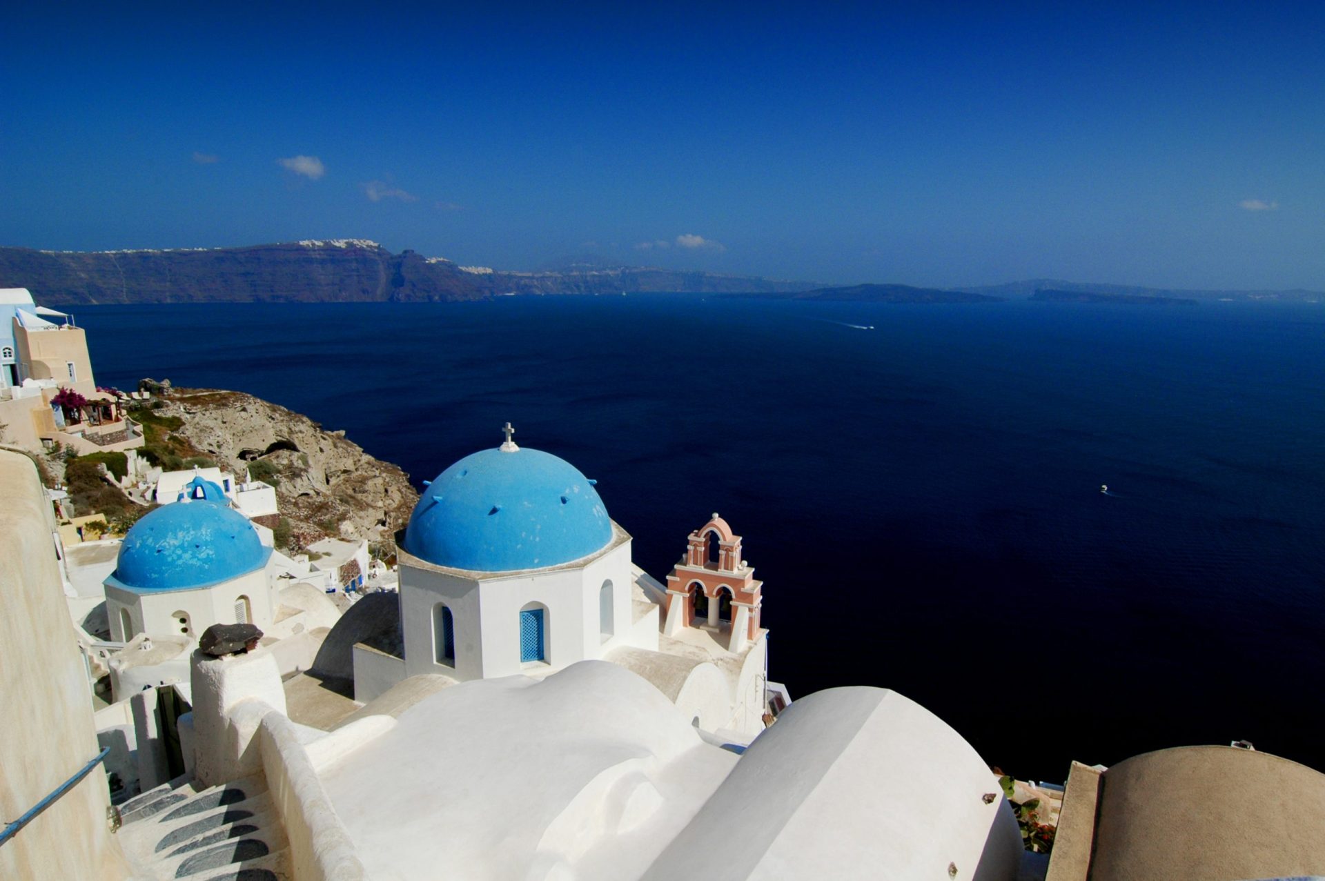 Grécia volta a abrir portas a turistas. Portugueses estão de fora