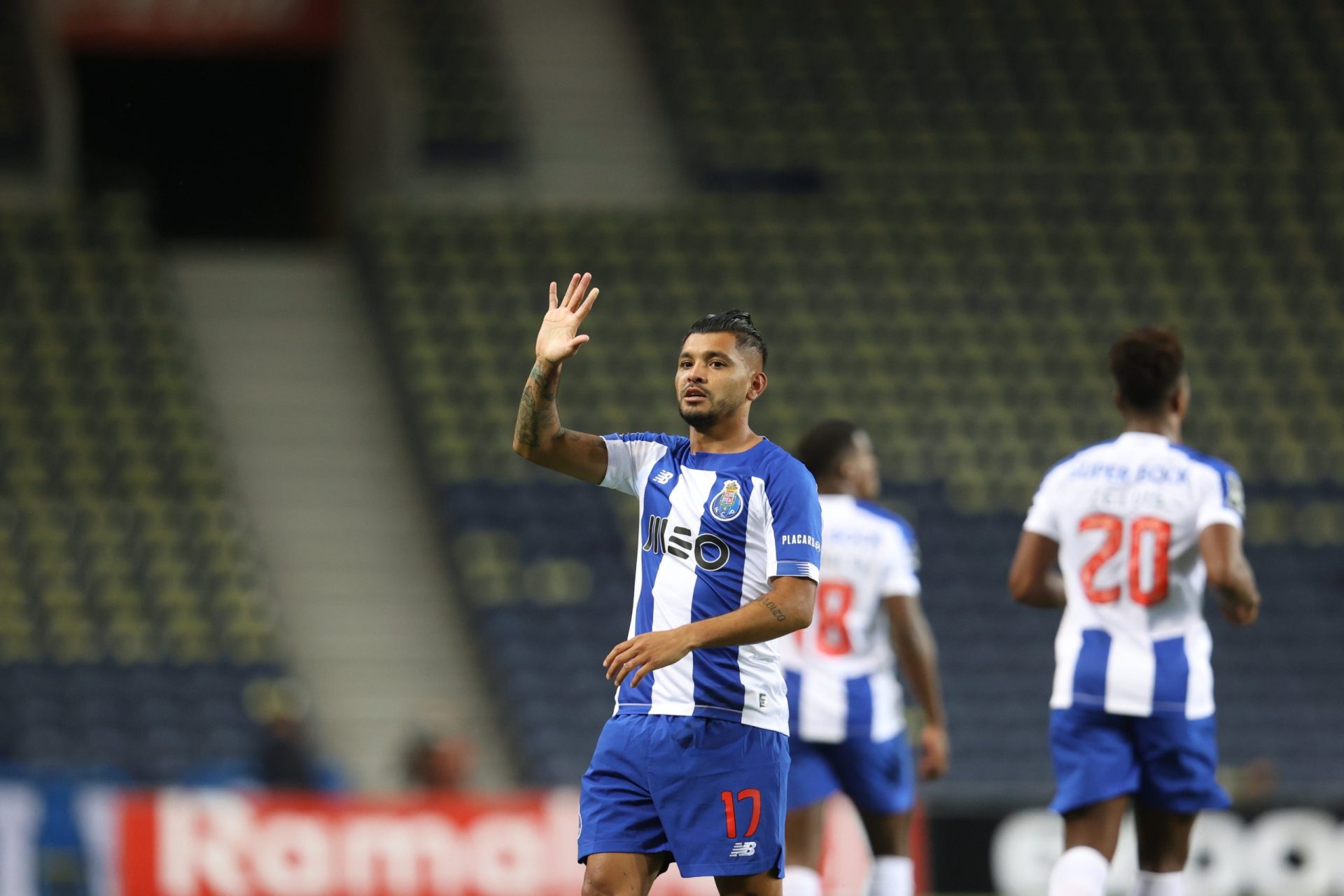 Golo de Corona coloca FC Porto na liderança isolada da I Liga