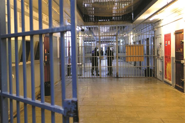 Portugal foi o quarto país da Europa que libertou mais reclusos devido à covid-19
