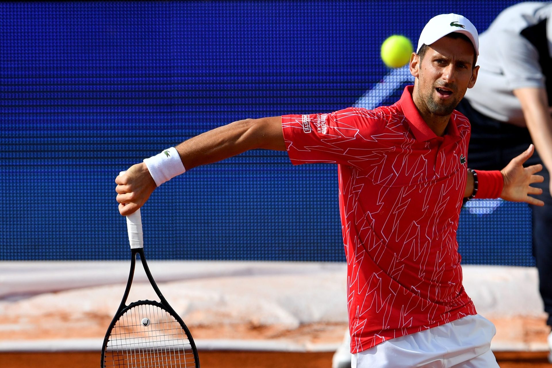 Tenista Novak Djokovic está infetado com covid-19