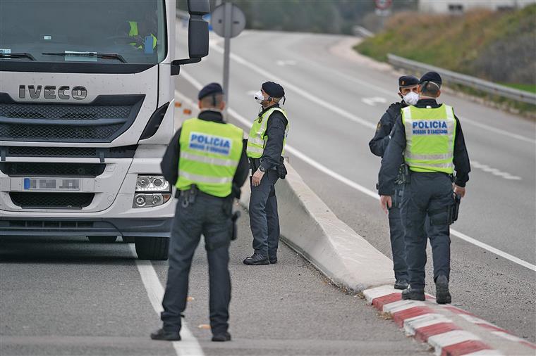 Governo espanhol volta atrás e fronteiras só abrem a 1 de julho