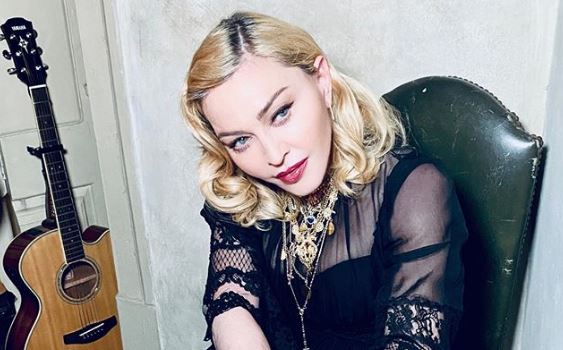 Madonna partilha informações falsas sobre covid-19 e Instagram não perdoa