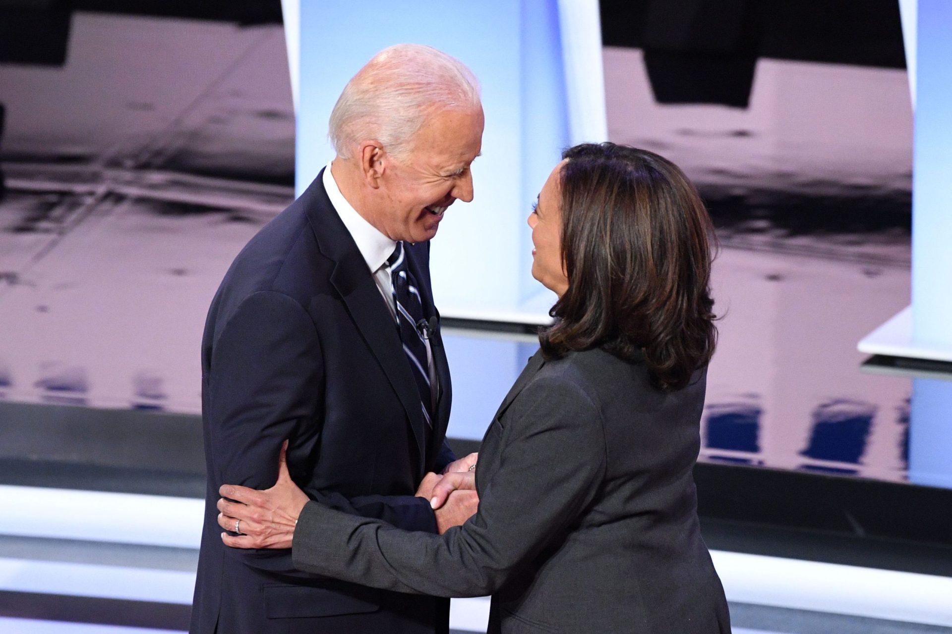 Kamala Harris é a escolha de Joe Biden na corrida à Casa Branca