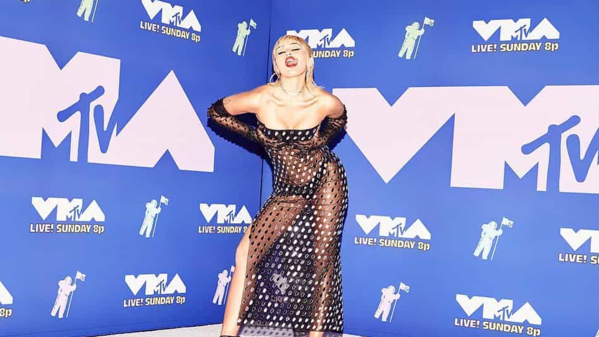 O vestido transparente que Miley Cyrus usou nos MTV VMAs